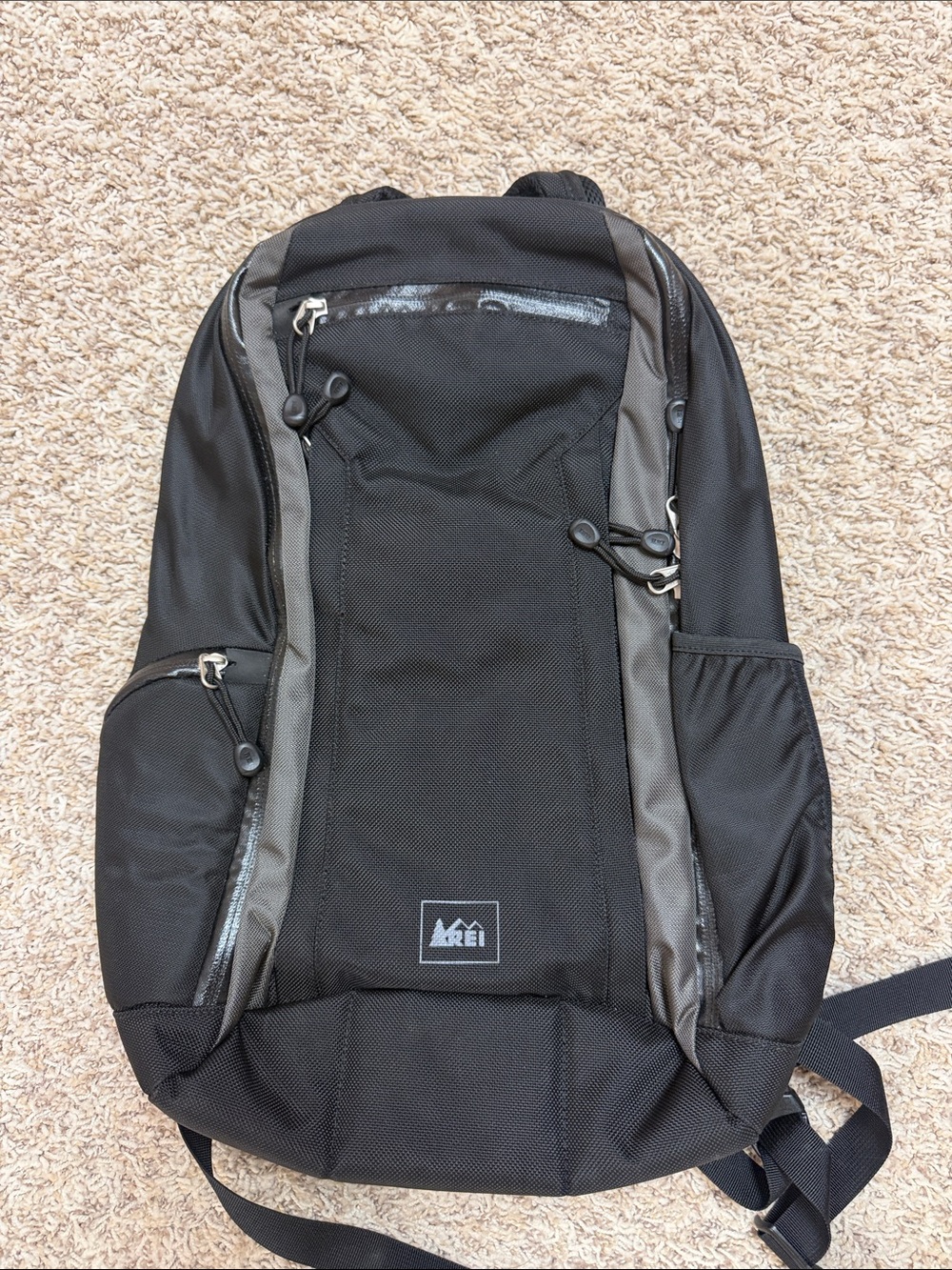 REI Black and Gray Men's Commuter Backpack